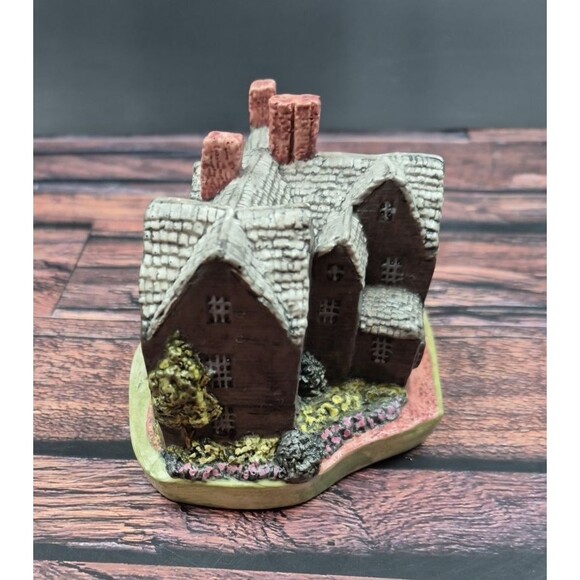 Hestia 1987 House‎ of Seven Gables Figurine Literary Decor Cottagecore VTG USA - Picture 9 of 12
